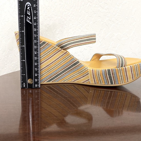 NINE WEST NEW Platform Wedge Sandals Size 8 1/2 M - Picture 14 of 16